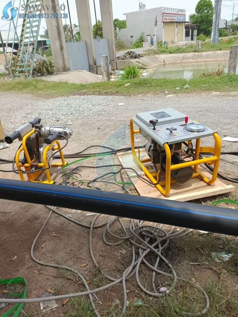 máy hàn thủy lực
