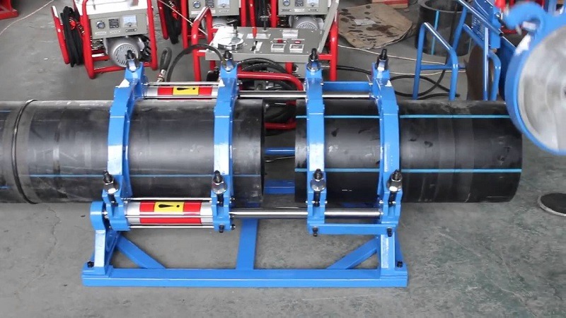 Hàn ống nhựa bằng máy hàn nhiệt